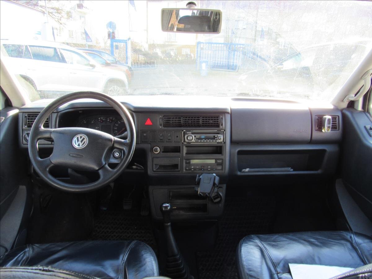 Volkswagen Caravelle Kombi 2,5 l 75 kw