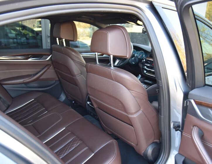 BMW Řada 5 Sedan / Limuzína 4,4 l 340 kw