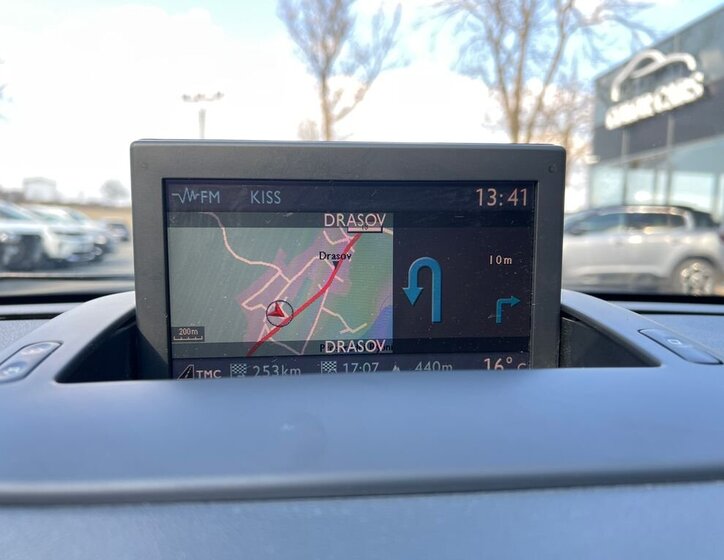 Peugeot 5008 MPV 2,0 l 120 kw