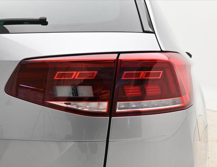 Volkswagen Passat Kombi 2,0 l 110 kw