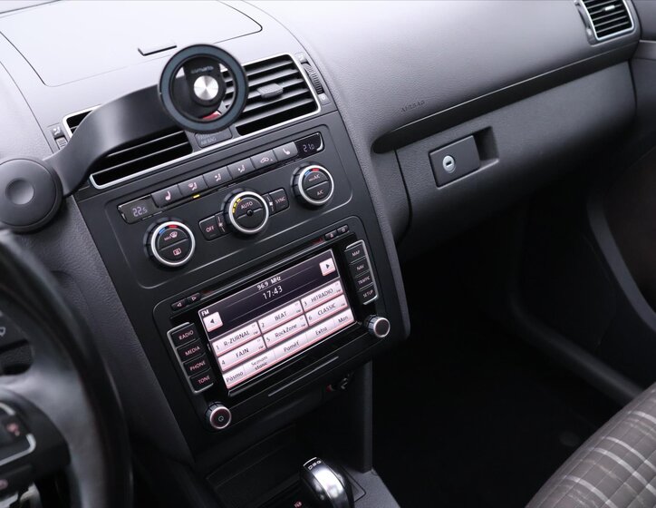 Volkswagen Touran 26