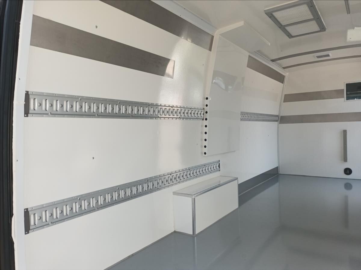 Mercedes-Benz Sprinter Ostatní 3,0 l 140 kw