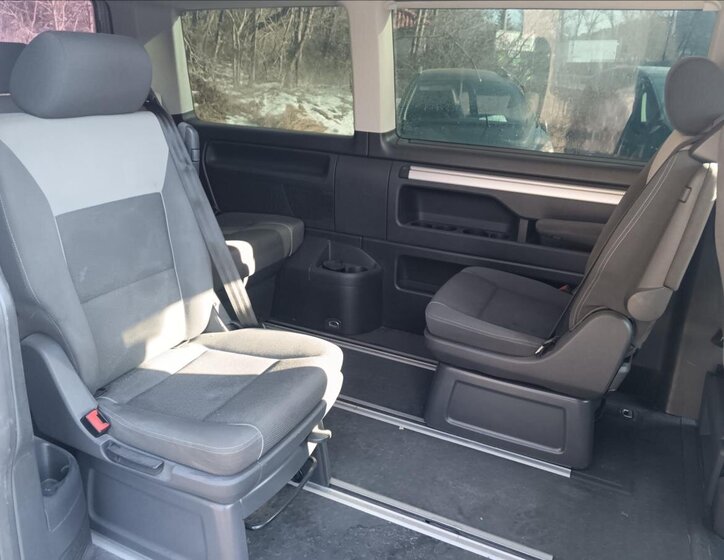 Volkswagen Multivan MPV 2,0 l 75 kw