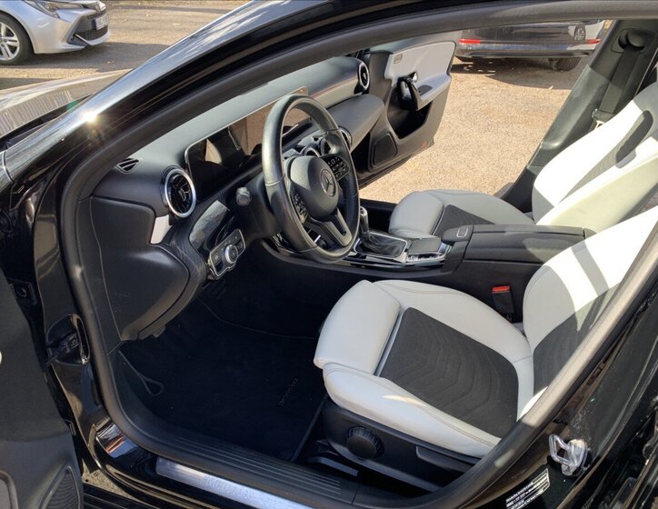 Mercedes-Benz Třídy A Hatchback 1,3 l 120 kw