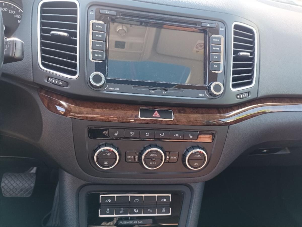 Volkswagen Sharan Kombi 2,0 l 130 kw