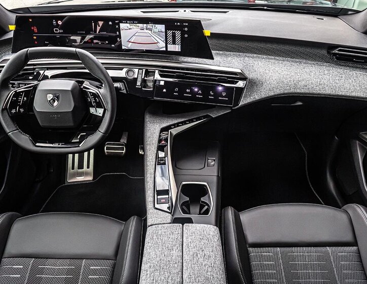 Peugeot 3008 SUV / Terénní 1,2 l 107 kw