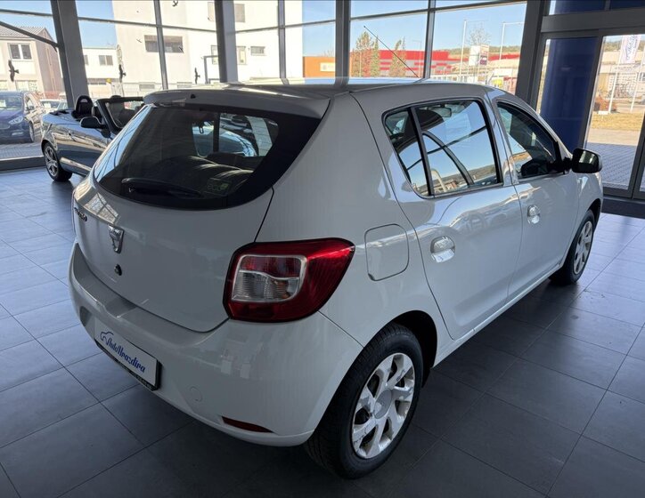Dacia Sandero Hatchback 898,0 66 kw