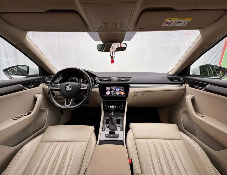 Škoda Superb 18