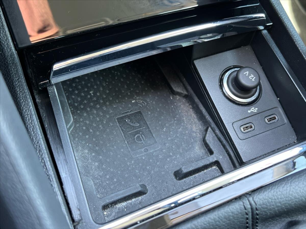 Škoda Karoq SUV / Terénní 1,5 l 110 kw