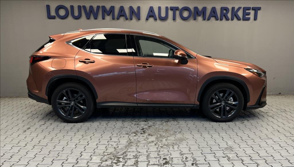 Lexus NX 450h plus
