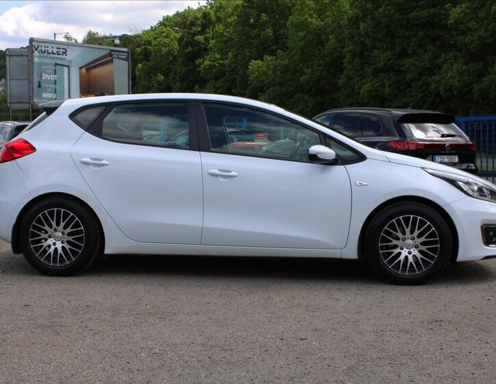 KIA Ceed Hatchback 1,4 l 73 kw