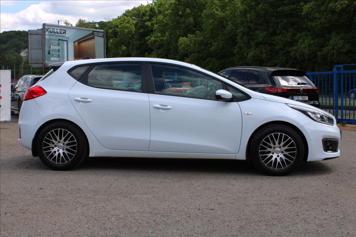 KIA Ceed Hatchback 1,4 l 73 kw