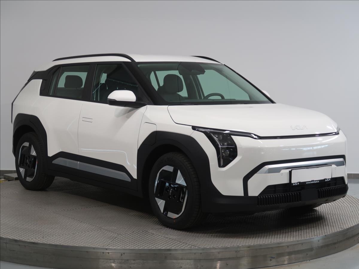 KIA EV3 SUV / Terénní 0,0 150 kw