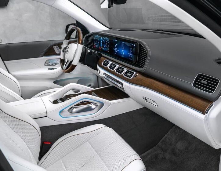 Mercedes-Benz GLS SUV 4,0 l 410 kw