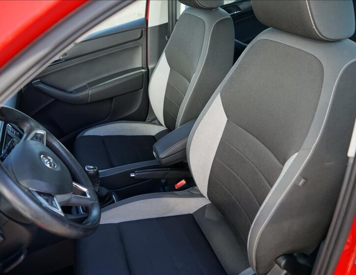 Škoda Rapid Sedan / Limuzína 1,2 l 81 kw