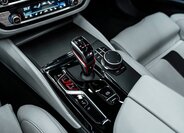 BMW M5 Sedan / Limuzína 4,4 l 460 kw
