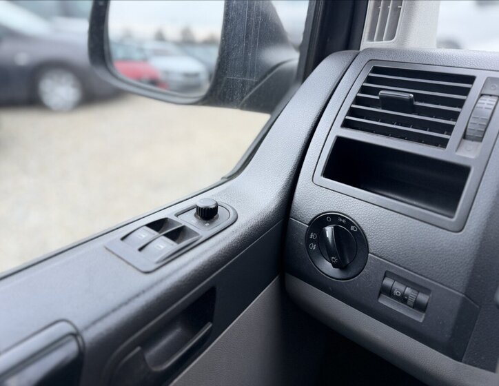 Volkswagen Transporter MPV 2,0 l 75 kw