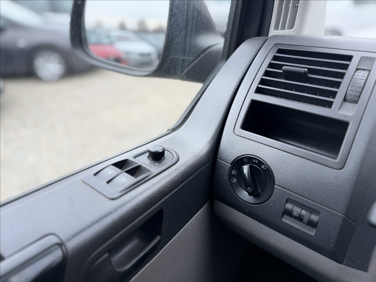 Volkswagen Transporter MPV 2,0 l 75 kw