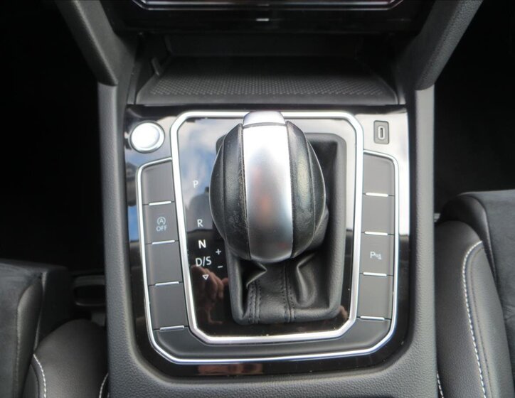 Volkswagen Passat Kombi 1,5 l 110 kw