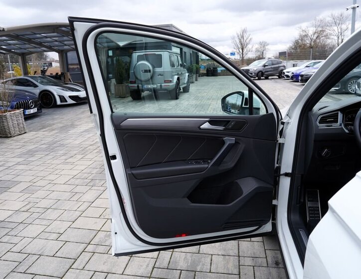 Volkswagen Tiguan SUV / Terénní 2,0 l 169 kw