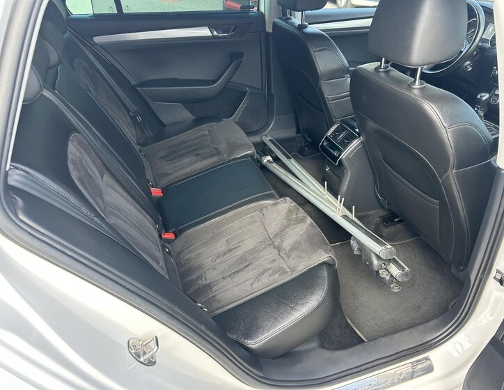 Škoda Superb Kombi 2,0 l 110 kw