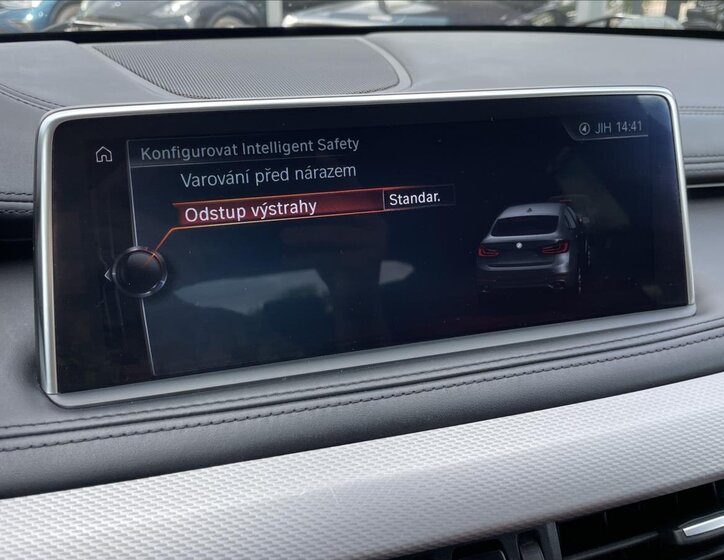 BMW X6 SUV 3,0 l 230 kw