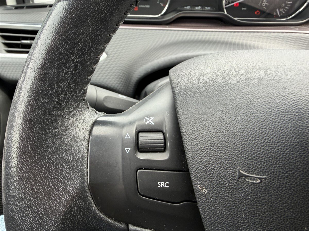 Peugeot 2008 Kombi 1,2 l 60 kw