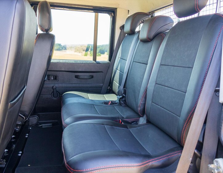 Land Rover Defender SUV 2,2 l 90 kw