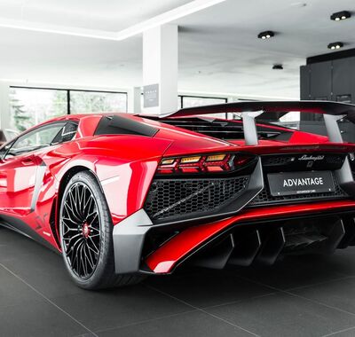 Lamborghini Aventador 4