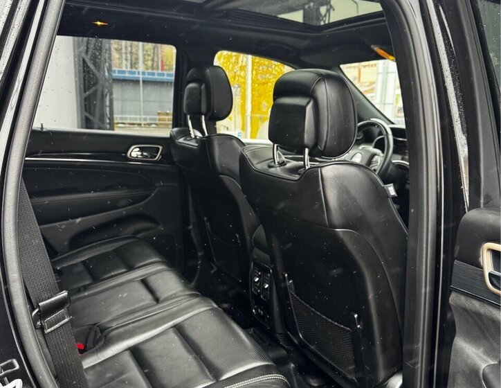 Jeep Grand Cherokee 16
