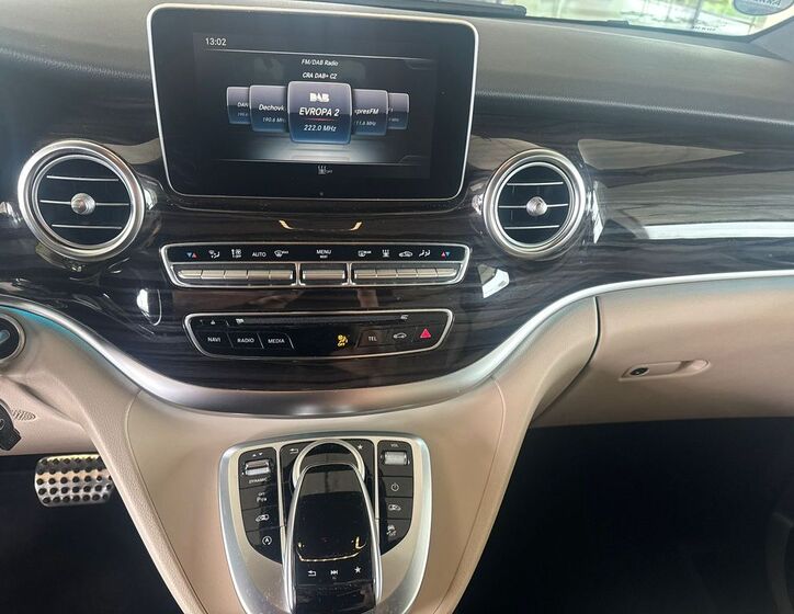 Mercedes-Benz Třídy V 11