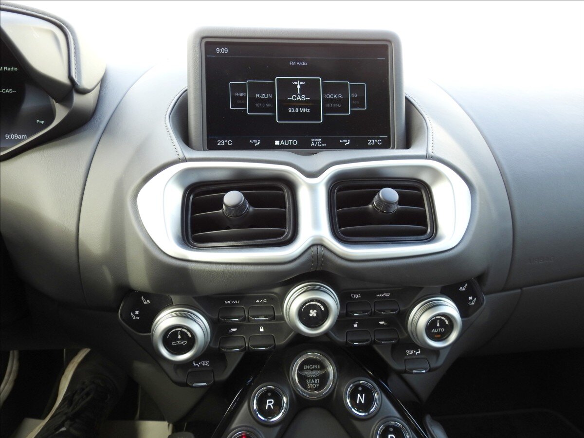 Aston Martin Vantage Kupé 4,0 l 375 kw