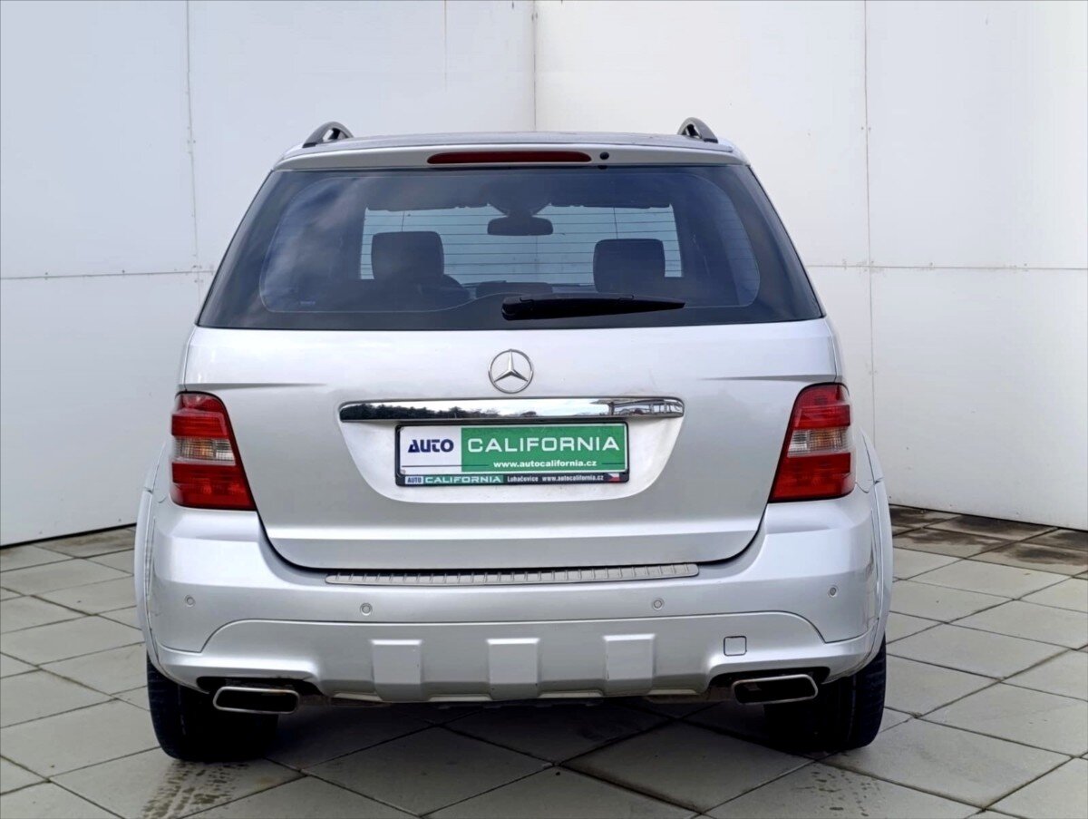 Mercedes-Benz Třídy M SUV 3,0 l 165 kw