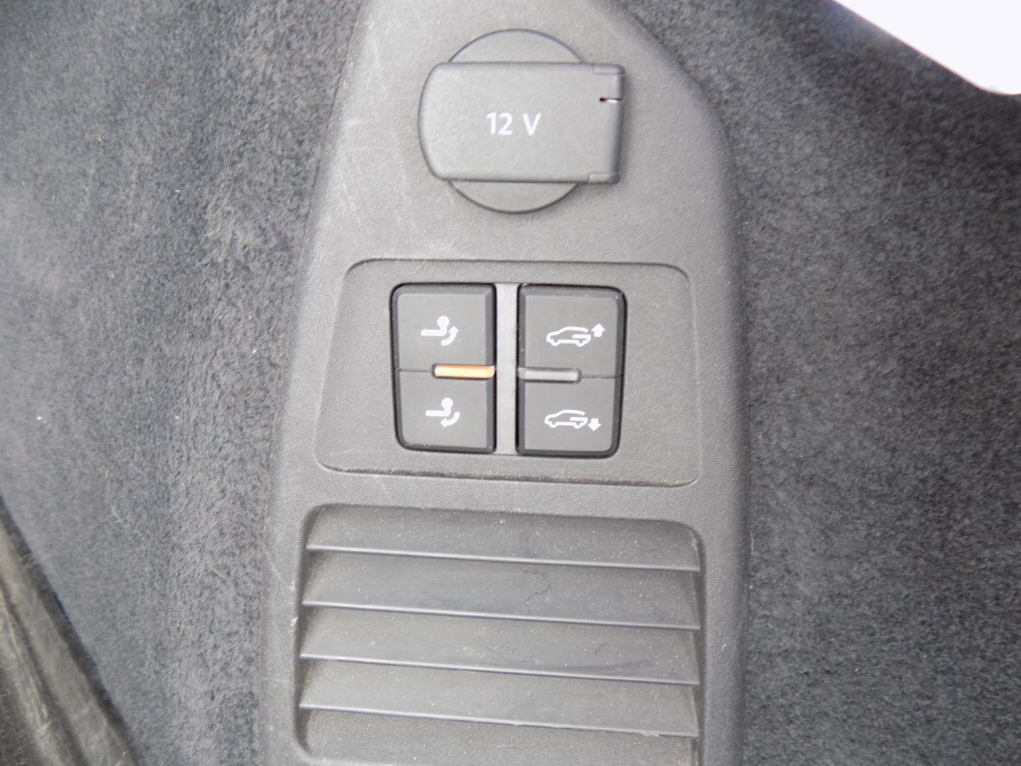 Volkswagen Touareg SUV / Terénní 3,0 l 210 kw