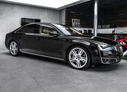 Audi A8 4