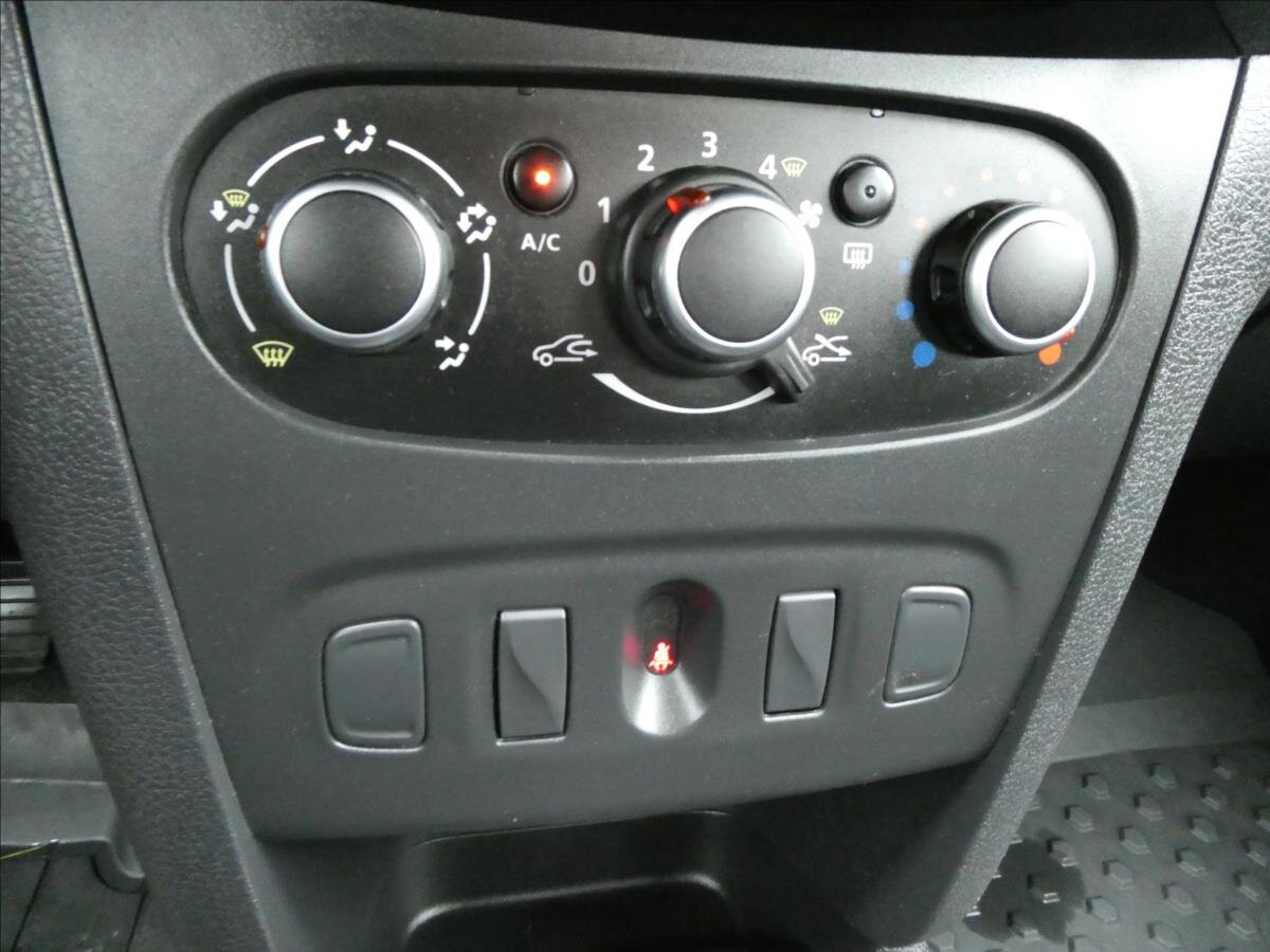 Dacia Logan Sedan 999,0 54 kw