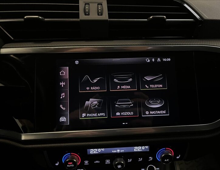 Audi Q3 SUV 1,5 l 110 kw