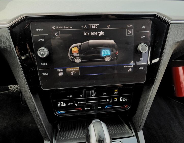 Volkswagen Passat Kombi 1,4 l 160 kw