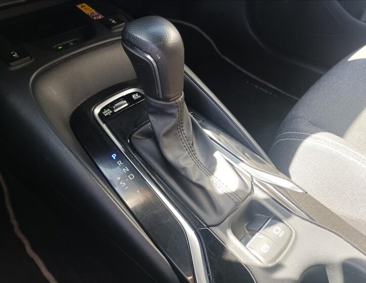 Toyota Corolla Kombi 2,0 l 112 kw