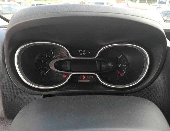 Renault Trafic Skříň 2,0 l 88 kw