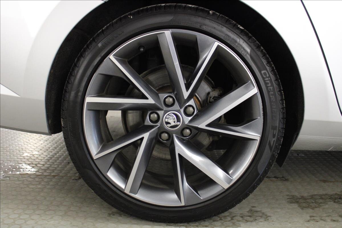 Škoda Superb Kombi 2,0 l 110 kw