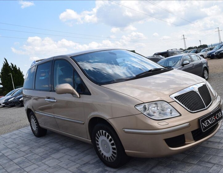 Lancia Phedra MPV 2,2 l 94 kw