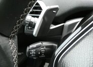 Peugeot 3008 SUV 1,6 l 121 kw