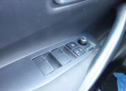 Toyota Corolla Sedan / Limuzína 1,6 l 97 kw