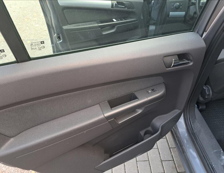 Opel Zafira MPV 1,9 l 88 kw