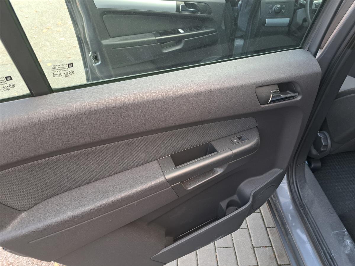 Opel Zafira MPV 1,9 l 88 kw