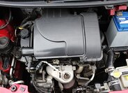 Toyota Yaris Hatchback 998,0 51 kw