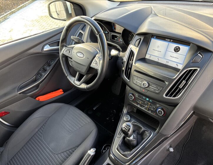 Ford Focus 16