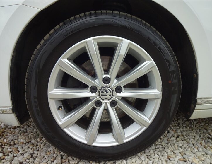 Volkswagen Passat 44