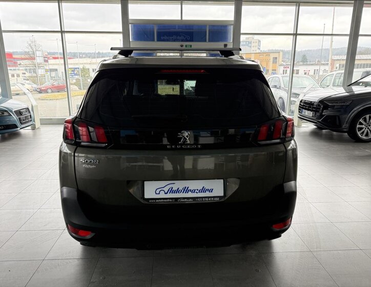Peugeot 5008 SUV 2,0 l 110 kw
